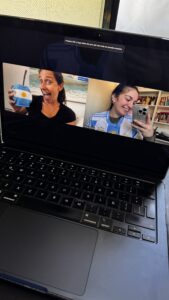 Alumna con mate argentino